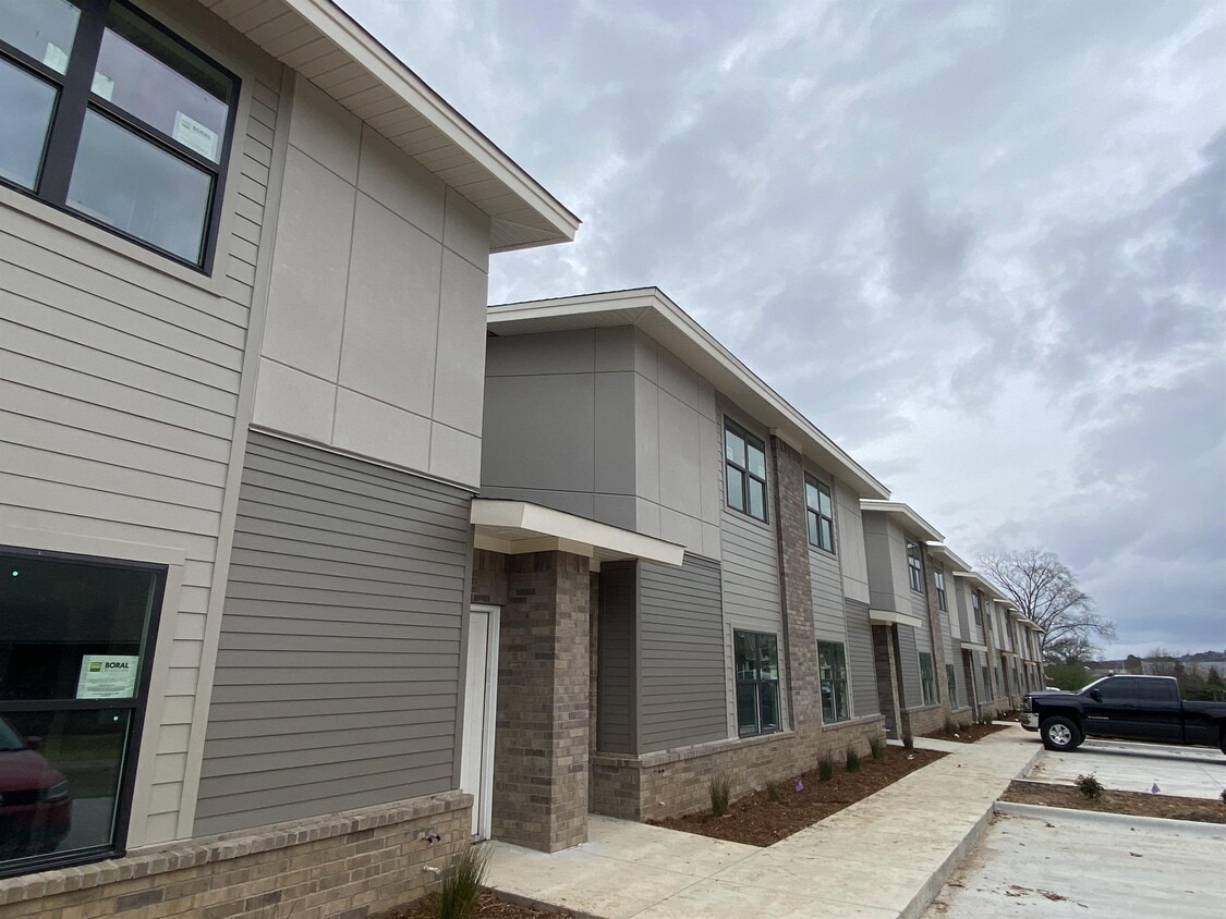 1908 Dave Ward Dr, Conway, AR 72034 House Rental in Conway, AR