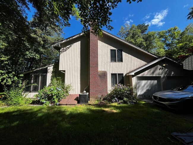 Foto del edificio - Spacious & Serene 4 Bedroom Country Contem...