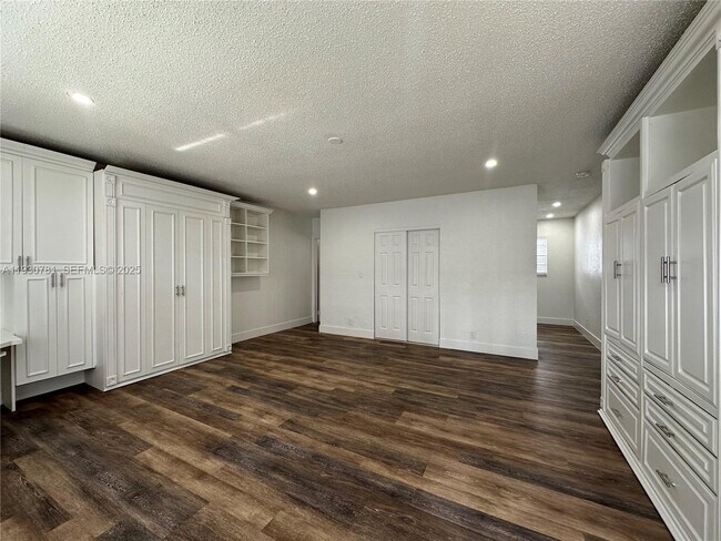 Foto del edificio - 112 NW 2nd Ave