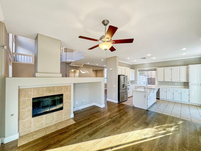 Foto del edificio - Stunning 5B/3.5BA House in Scripps Ranch!