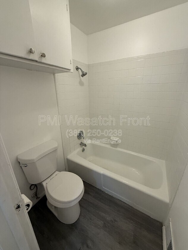 Foto del edificio - 211 W 4850 S