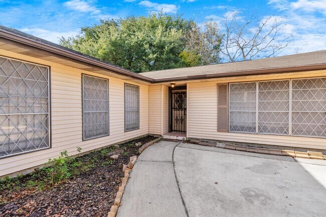Building Photo - 1622 Oakbury Dr