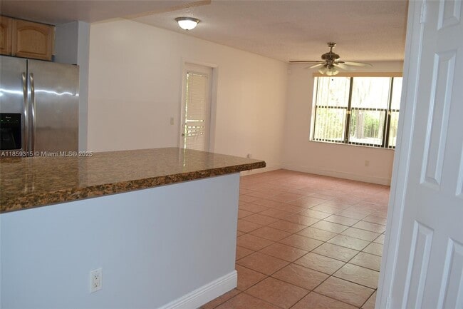 Foto del edificio - 4541 W McNab Rd