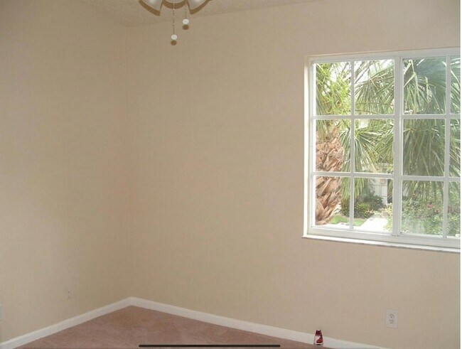 Foto del edificio - 5079 Palmbrooke Cir