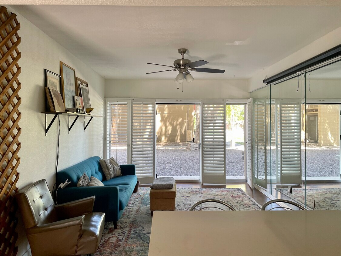 Foto principal - 353 E Thomas Rd
