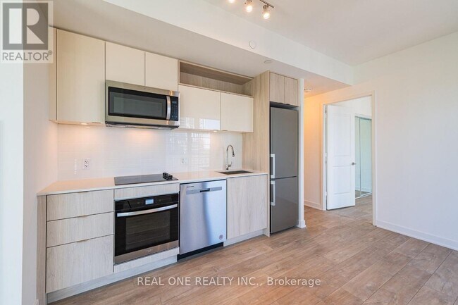 Building Photo - 100 Dalhousie St