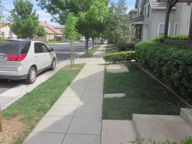 Foto del edificio - Mountain House Home Spacious 4 Bedroom, 3 ...