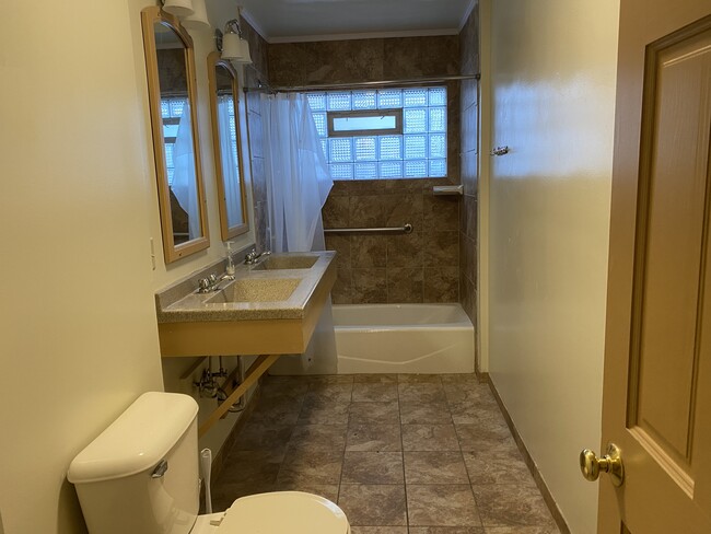 Foto del edificio - 2574 N Cramer St