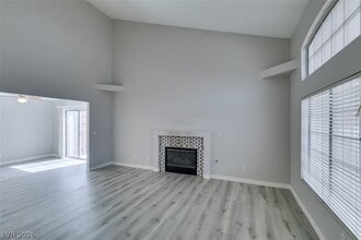 Building Photo - 10130 Quilt Tree St