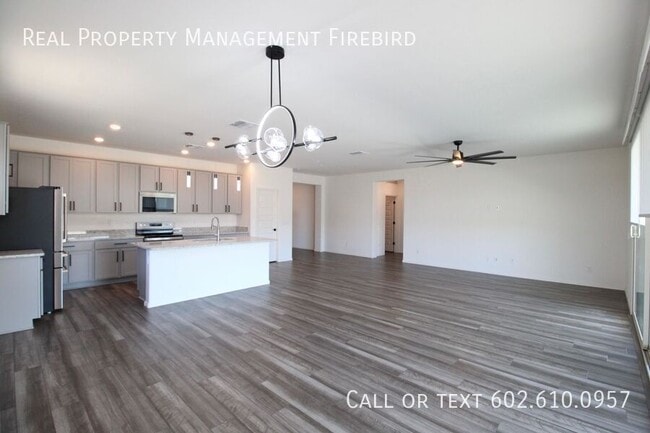 Foto del edificio - 9320 S 30th Ln
