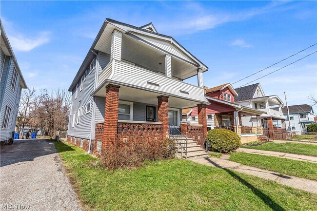Foto del edificio - 10613 Sandusky Ave