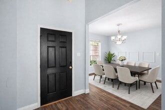 Building Photo - 2623 Pine Shadows Dr