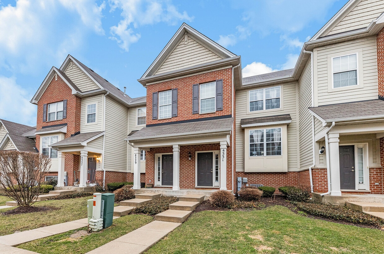 4331 Timber Ridge Ct, Joliet, IL 60431 Condo for Rent in Joliet, IL