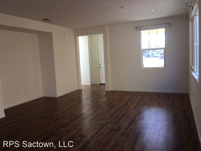 Foto del edificio - 4 br, 4 bath House - 10953 Merrick Way