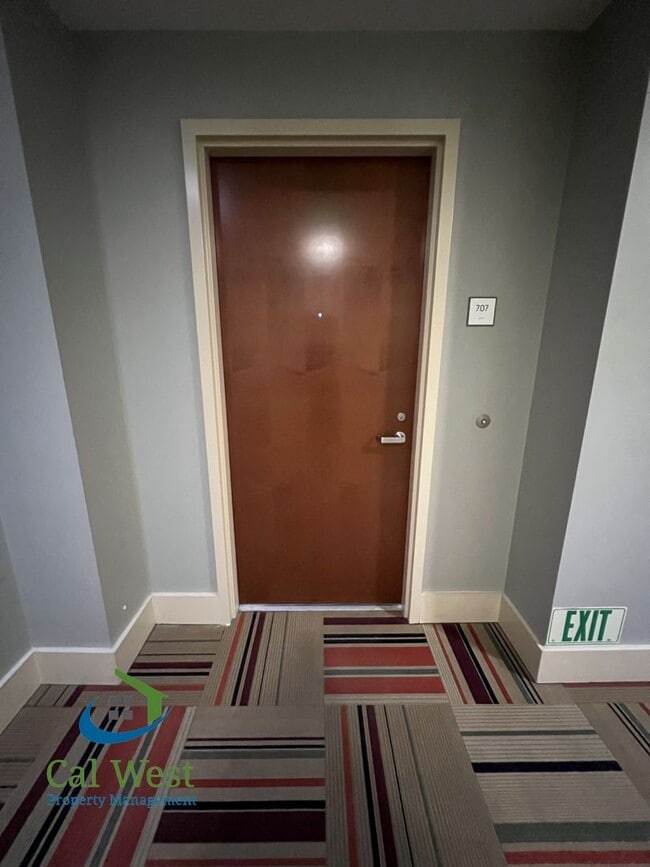 Building Photo - $2895-7th Floor 1 Bd/1 Ba Executive Condo in Beautiful Luxury Complex/City Heights