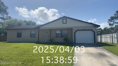 Building Photo - 1370 Vater Ave