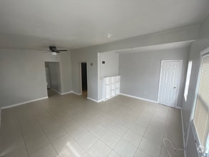 Building Photo - 3060 Key Ln