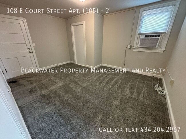 Building Photo - 108 E Court St