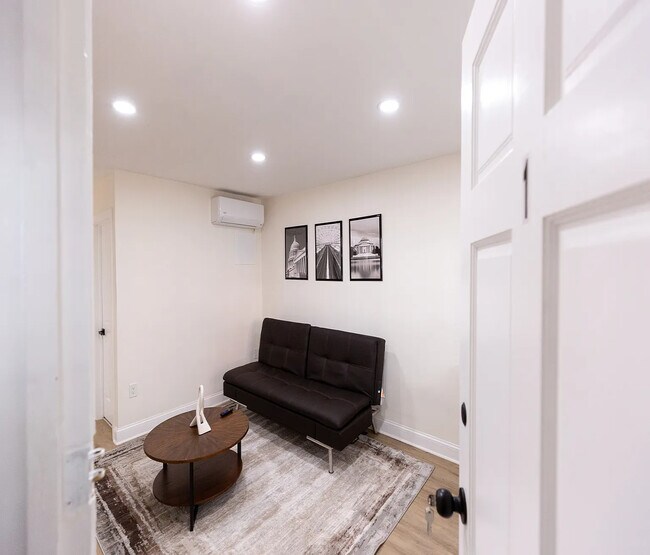 Foto del edificio - 1537 1st St SW