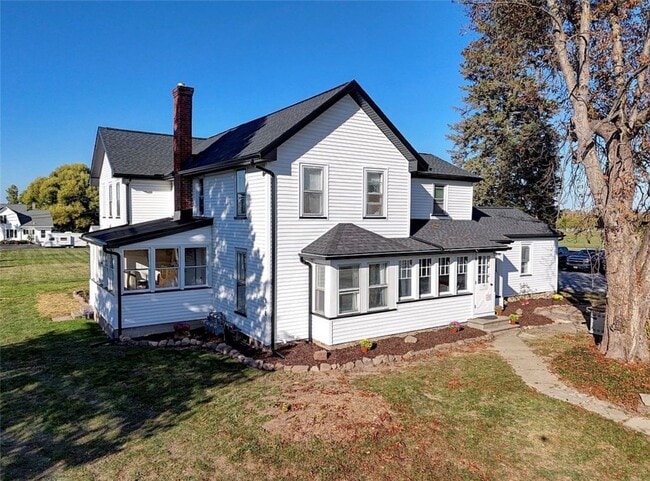 Building Photo - 956 Manitou Rd