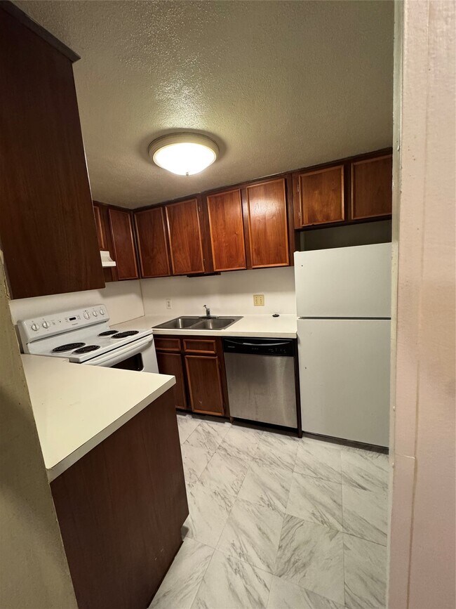 Foto del edificio - 7520 Hornwood Dr