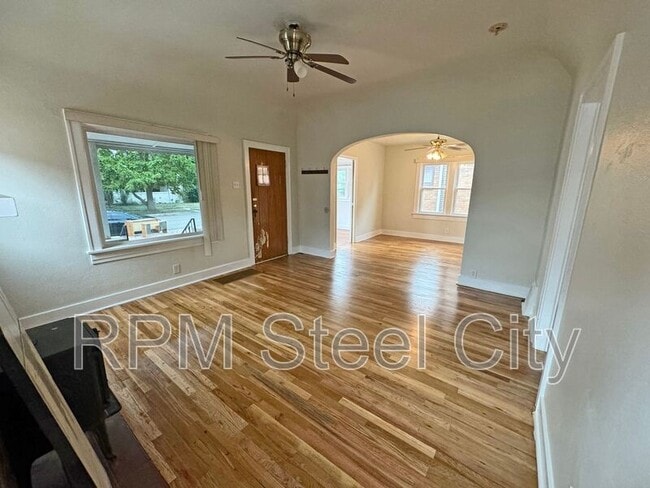 Foto del edificio - 1322 Claremont Ave