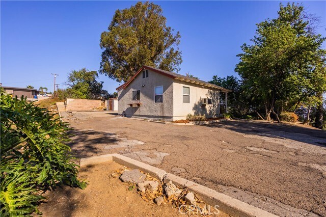 Foto del edificio - 3502 Turnbull Canyon Rd