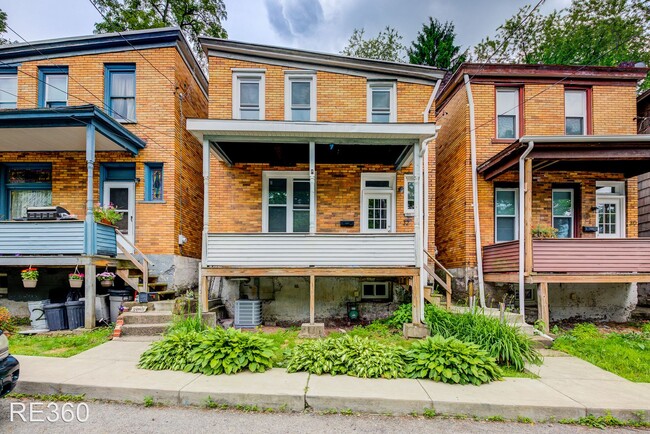 Building Photo - 2 br, 1 bath House - 32 Penelope Mt Washin...