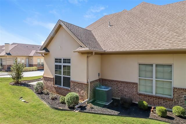 Foto del edificio - 8821 Creek Run Rd