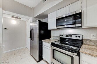 Building Photo - 6650 W Warm Springs Rd