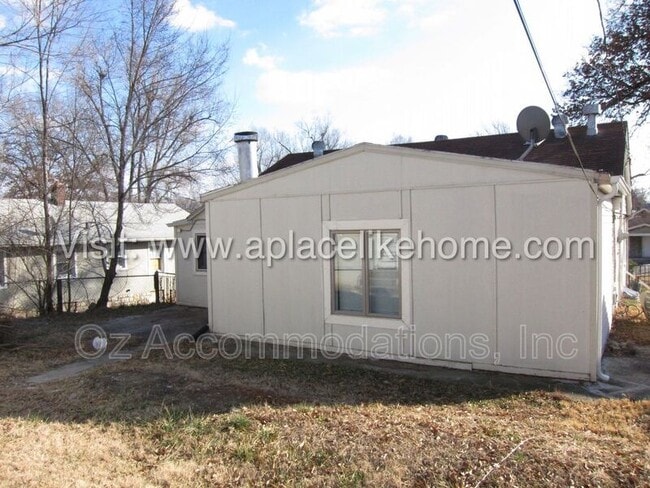 Building Photo - 2936 Stewart Ave