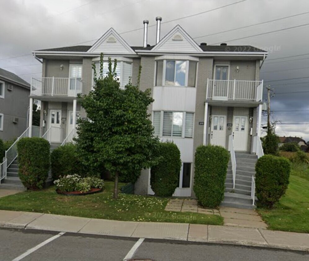 2414 RenéLaennec Boul Unit 2414, Laval, QC H7M 6B7 Condo for Rent in Laval, QC