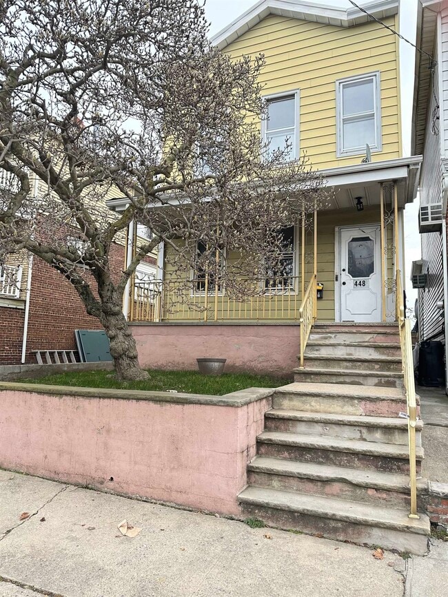 Building Photo - 448 Ave E