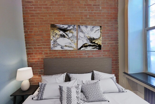 Photo - 350 W 21st St Apartment