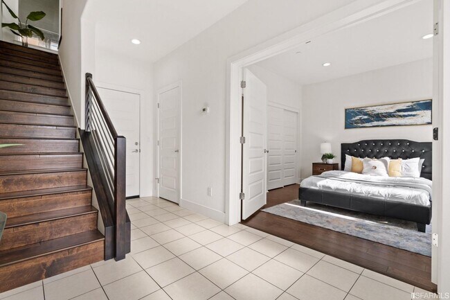 Building Photo - Exquisite 4-Bedroom, 3.5-Bathroom Townhous...