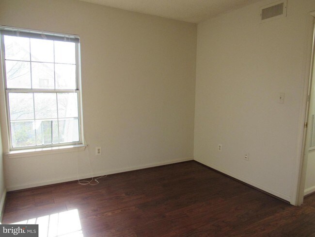 Foto del edificio - 14104 Yardarm Way