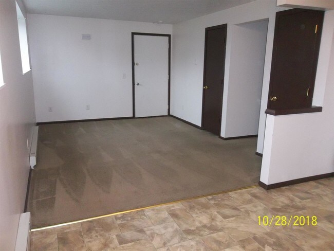 Foto del edificio - 135 N Pleasant St