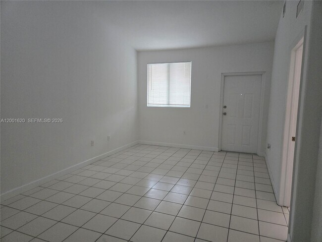 Foto del edificio - 2731 SE 17th Ave