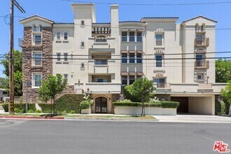 Building Photo - 4202 Whitsett Ave
