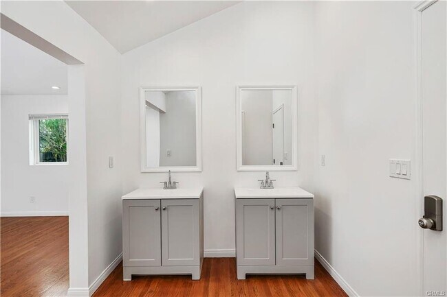 Building Photo - 620 North Cambridge Street, Orange, CA 928...