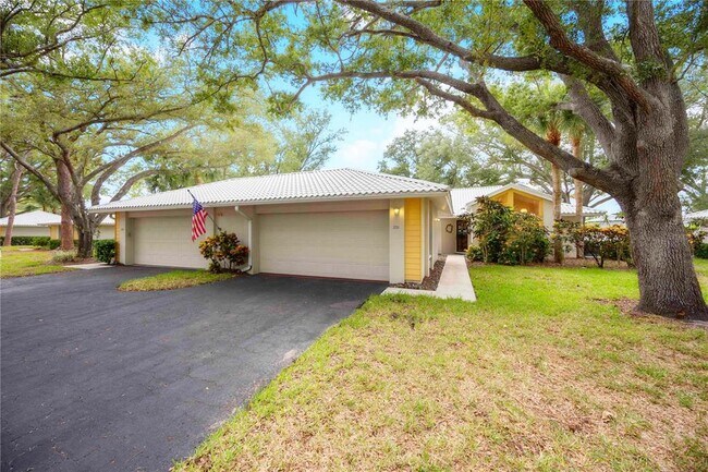 Building Photo - 231 Southampton Ln