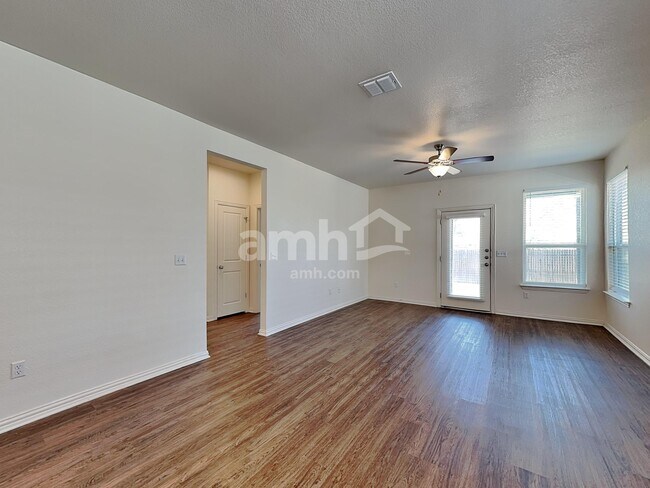 Building Photo - 171 Pebble Creek Run