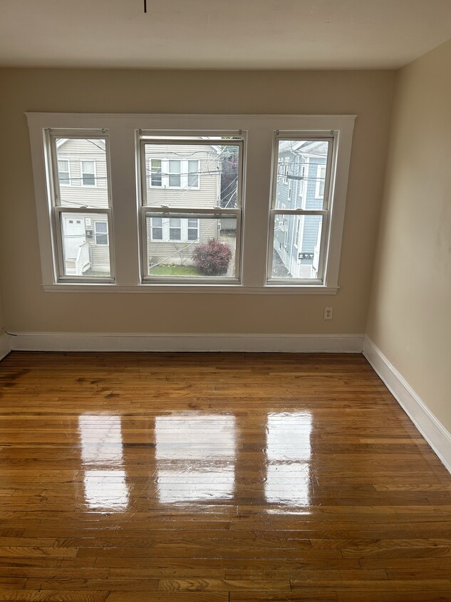 Building Photo - 36 Granfield Ave