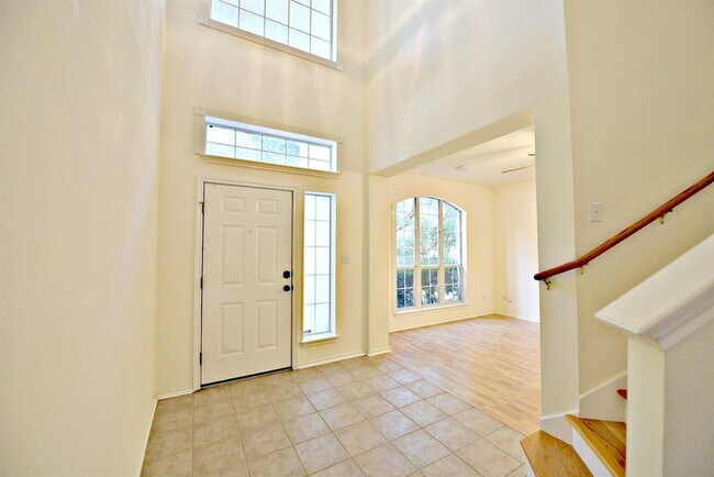 Foto del edificio - 4220 N Summercrest Loop