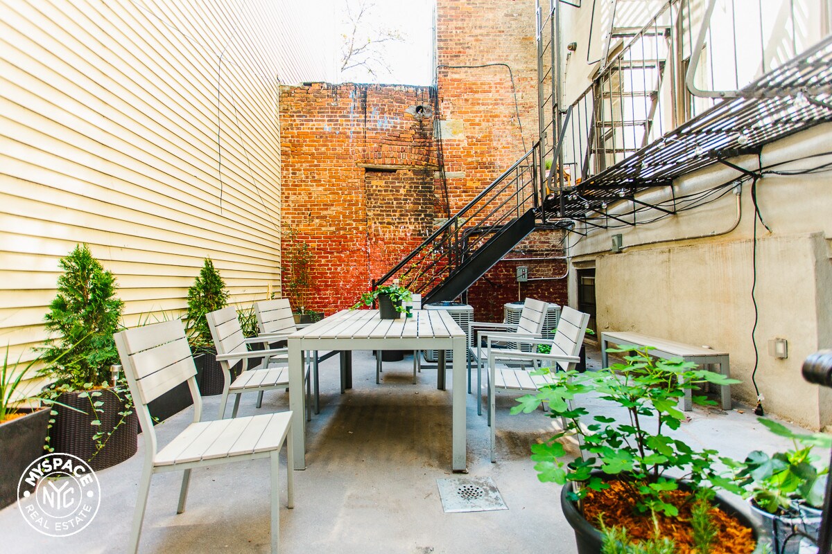 Foto principal - 236 Irving Ave