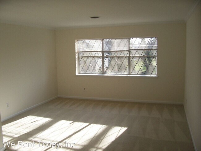 Building Photo - 3 br, 2 bath House - 1830-F N. Elm Street