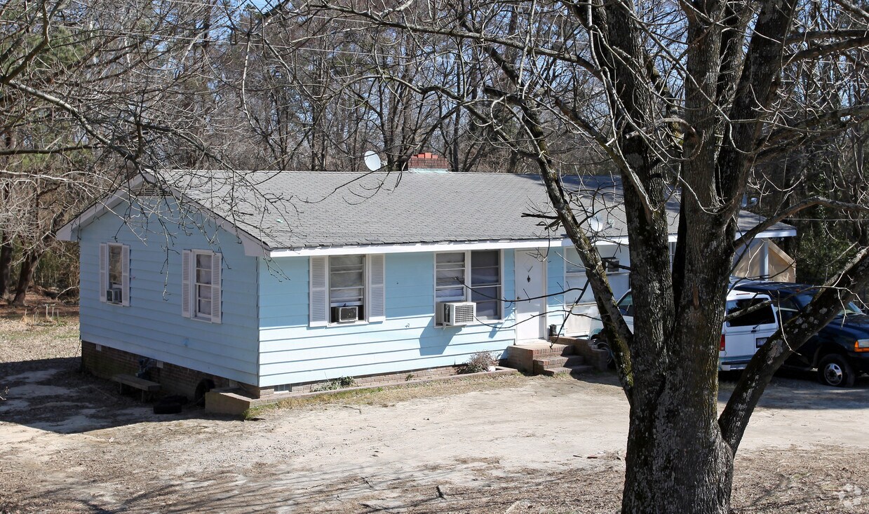 Primary Photo - 3305-3313 Poole Rd