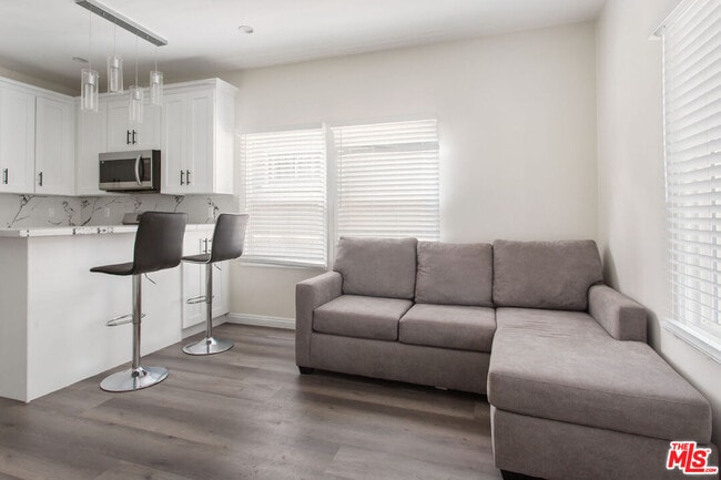 Foto del edificio - 1460 W 22nd St