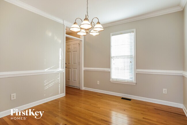 Foto del edificio - 604 Lakeview Ave