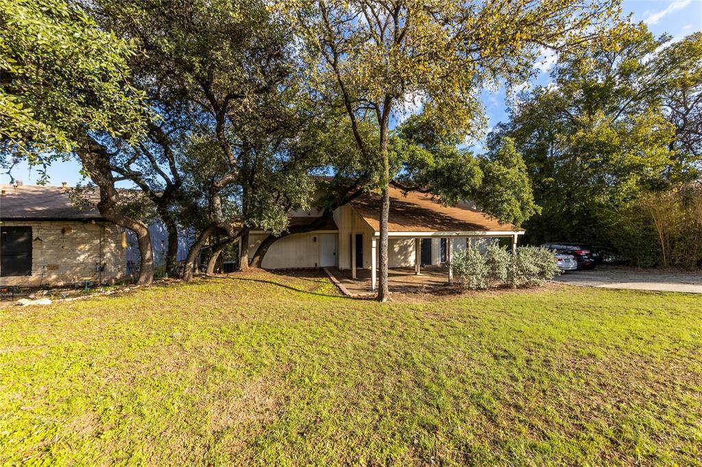 Primary Photo - 700 Ramble Ln